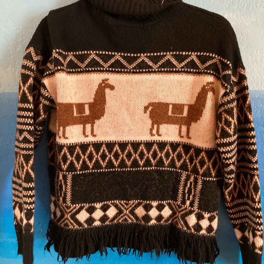 Kids size 11-12 years. Fits 5-4 women who wears sm